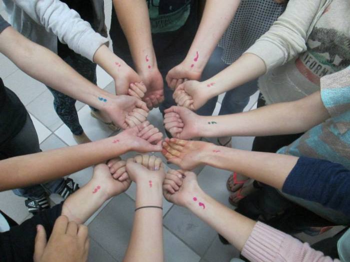 세미콜론(SEMICOLON) 이미지